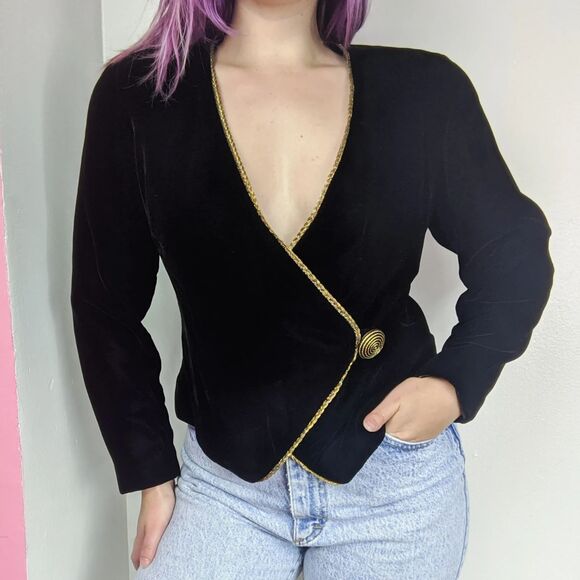 Vintage 1980s Deadstock Talbots Sexy Black Velvet Two Piece Skirt Suit Set - Picture 3 of 10